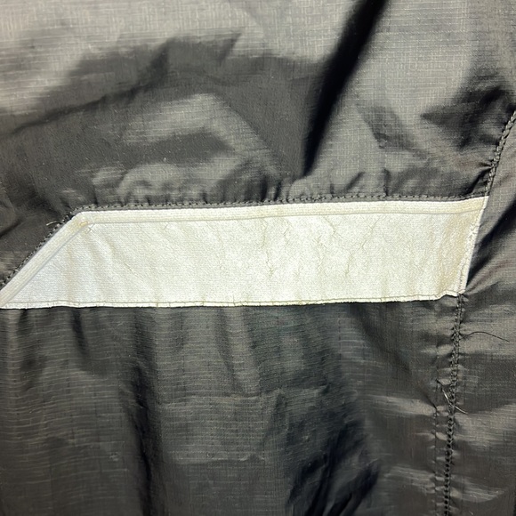 Nike Run Chi Chicago Marathon Jacket 
Size L
Black/Blue/3M - Picture 15 of 16